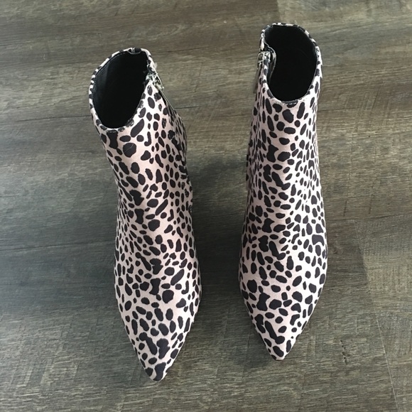 Qupid Ankle Booties Animal Print Kitten Heel-SZ 6 - Picture 3 of 7